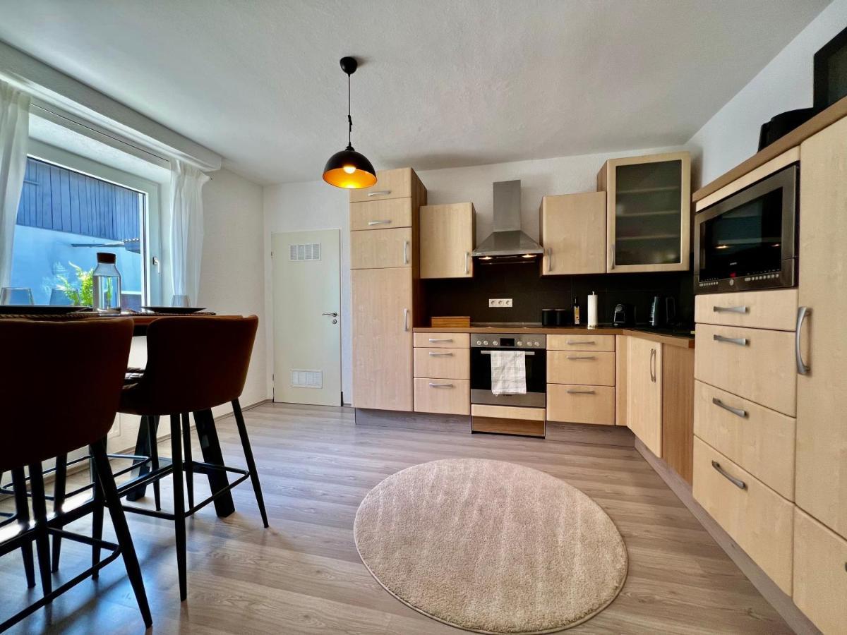 Ferienwohnung - Laendliche Atmosphaere, Geraeumig, Mit Arbeits- Und Parkplatz, Kueche, Netflix, Perfekt Fuer Gruppen Bad Staffelstein Extérieur photo